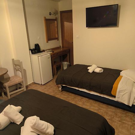 Hotel Almira Agía Triás Ngoại thất bức ảnh