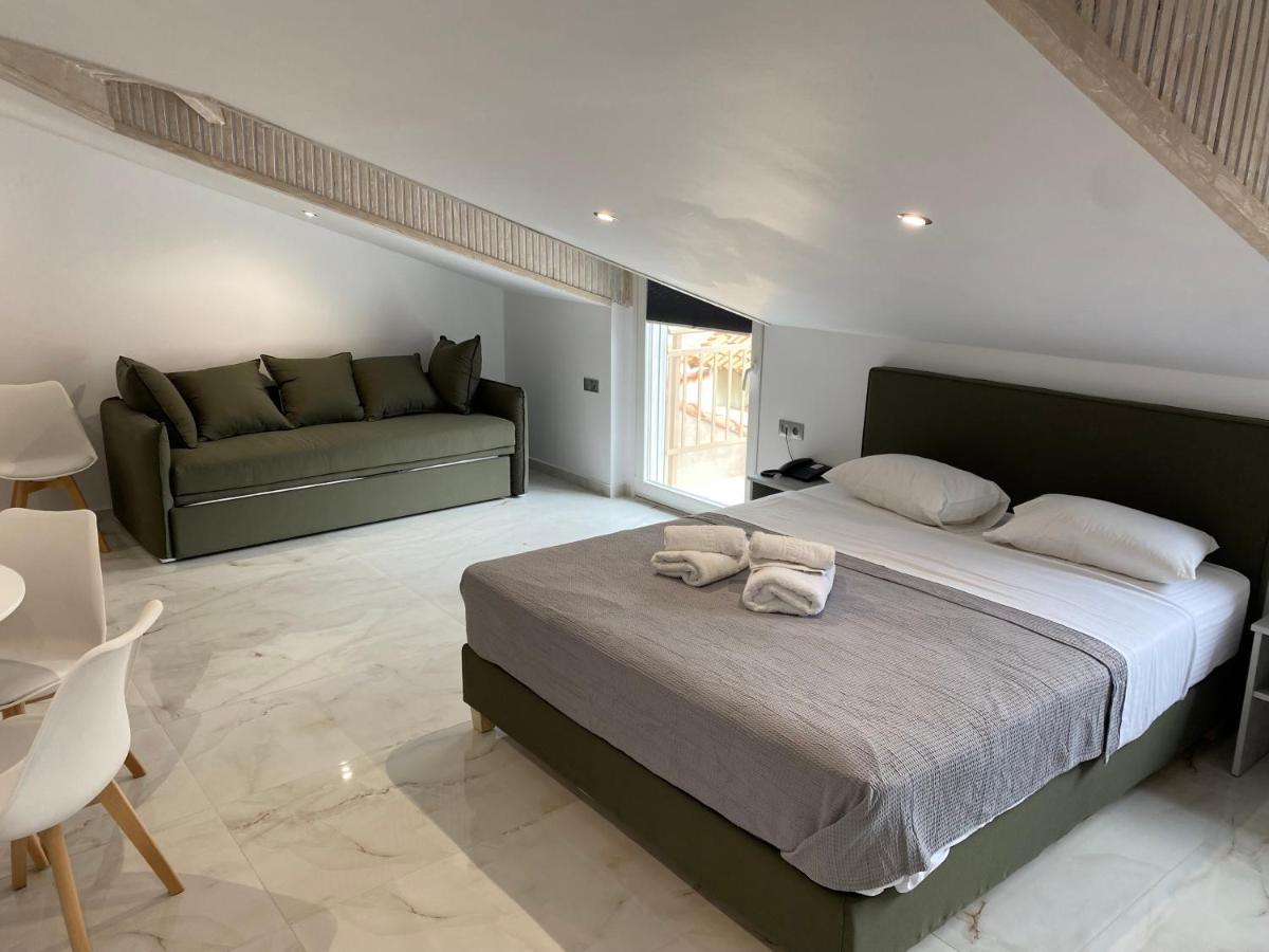 Hotel Almira Agía Triás Ngoại thất bức ảnh