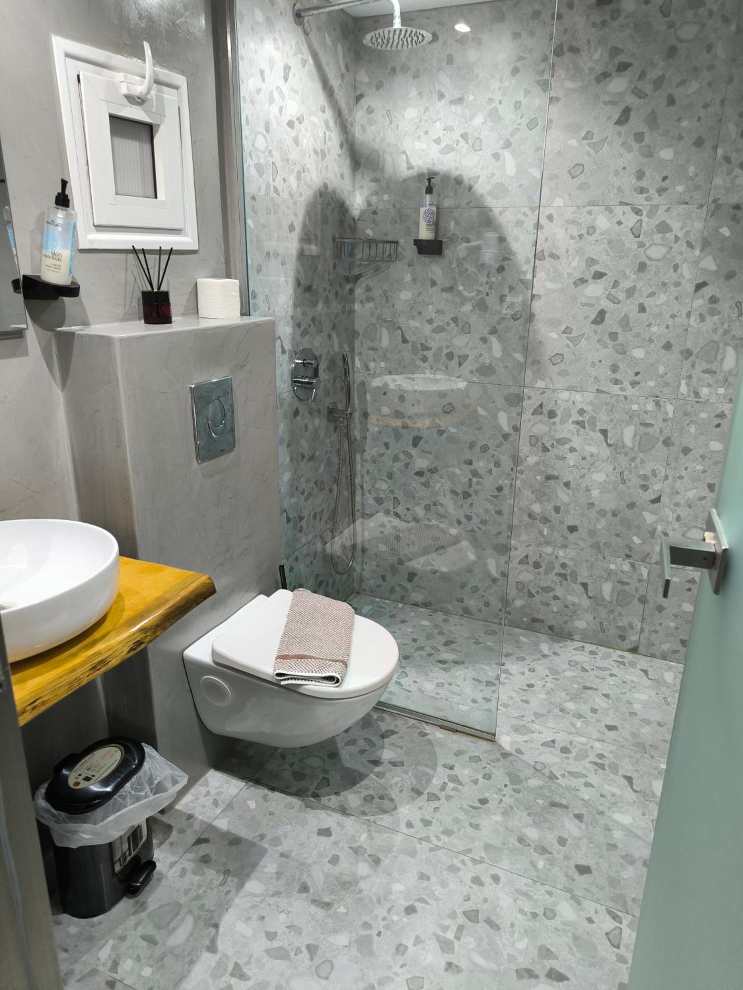 Hotel Almira Agía Triás Ngoại thất bức ảnh