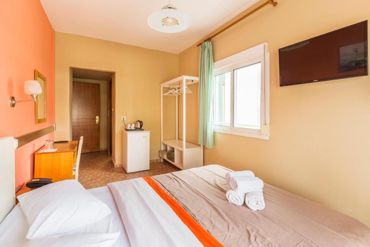 Hotel Almira Agía Triás Ngoại thất bức ảnh